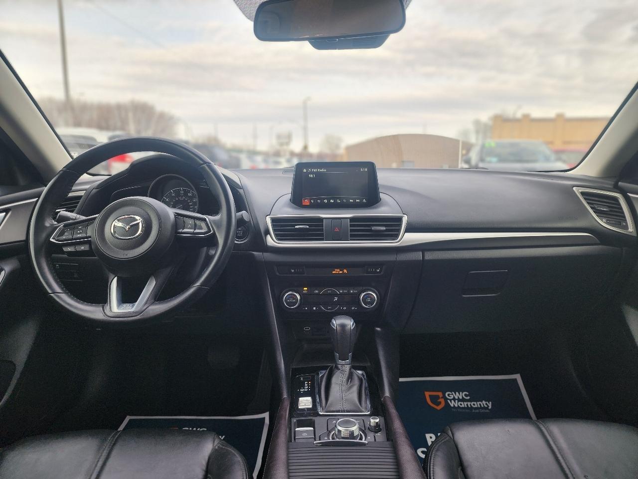 Mazda MAZDA3 i Touring AT 4-Door 2017