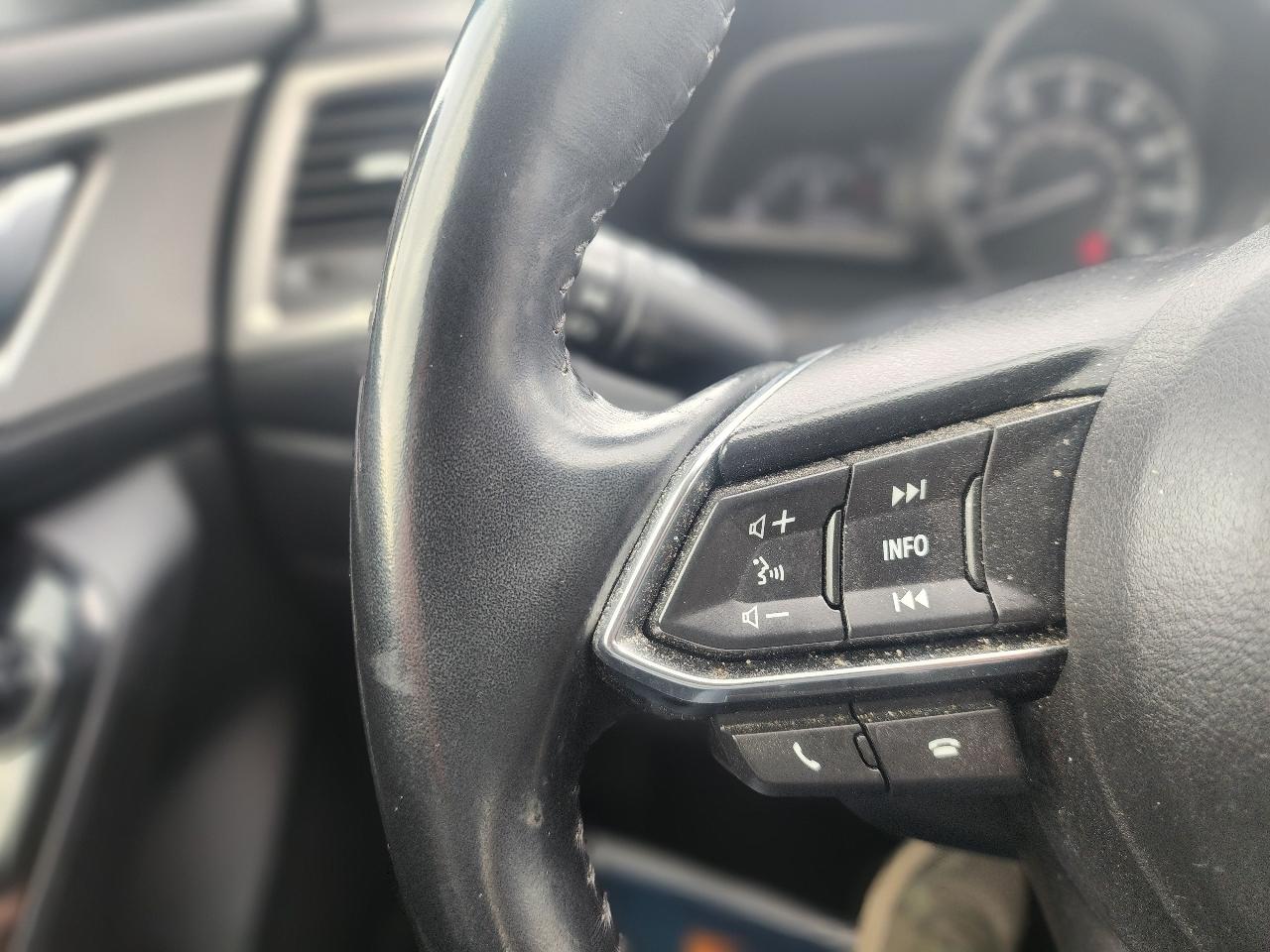 Mazda MAZDA3 i Touring AT 4-Door 2017