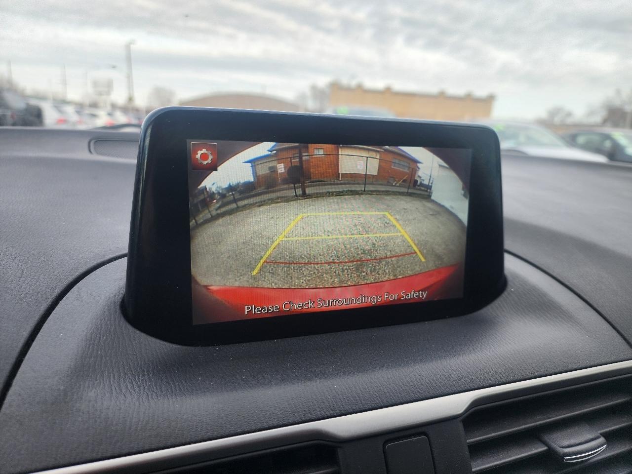 Mazda MAZDA3 i Touring AT 4-Door 2017