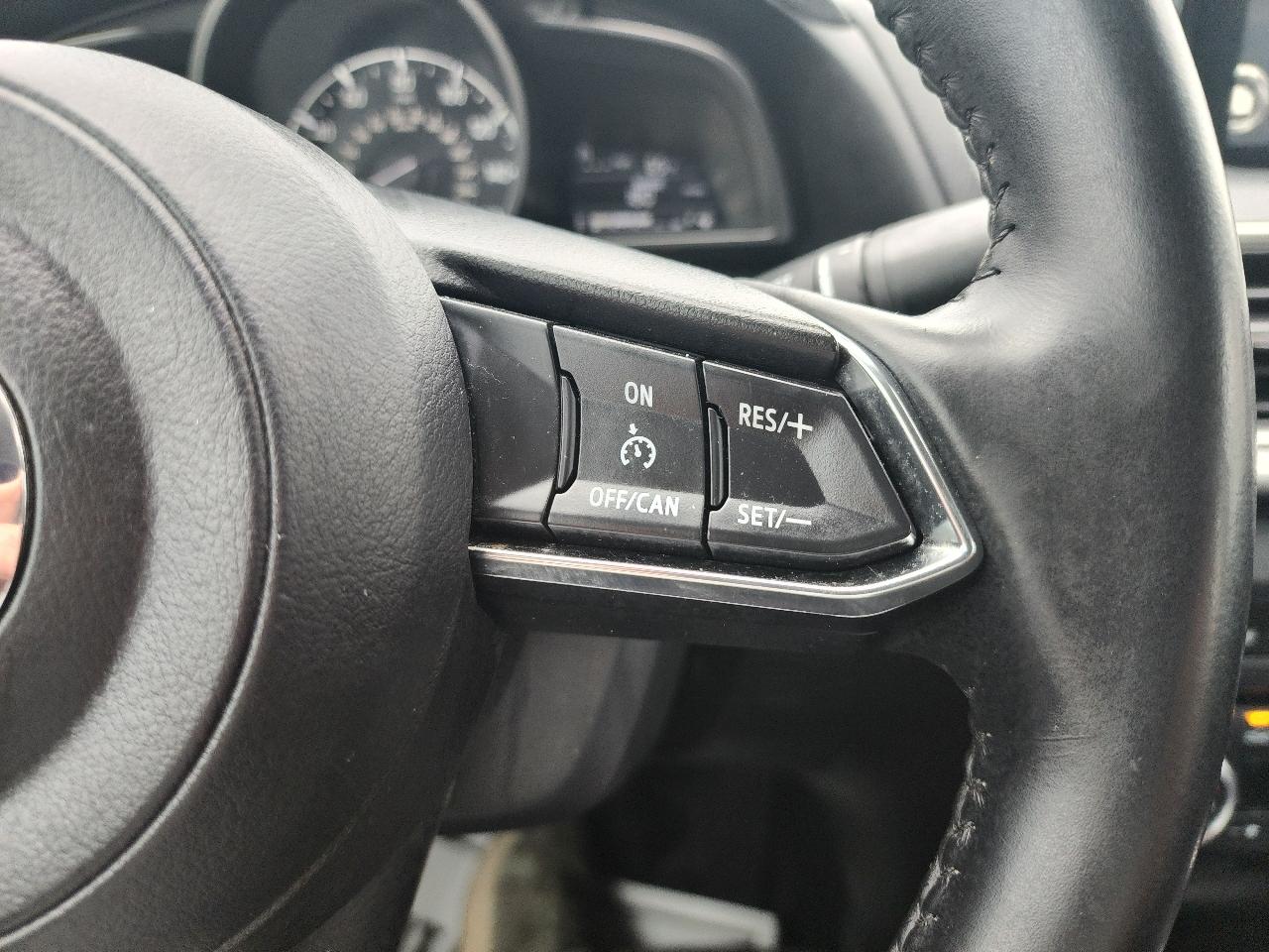 Mazda MAZDA3 i Touring AT 4-Door 2017