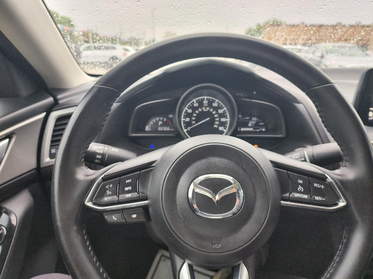 Mazda MAZDA3 i Touring AT 4-Door 2017