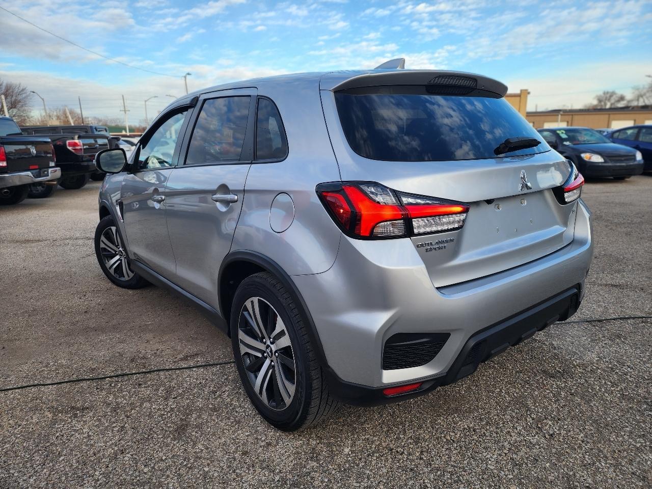 Mitsubishi Outlander Sport 2.0 ES AWD 2021