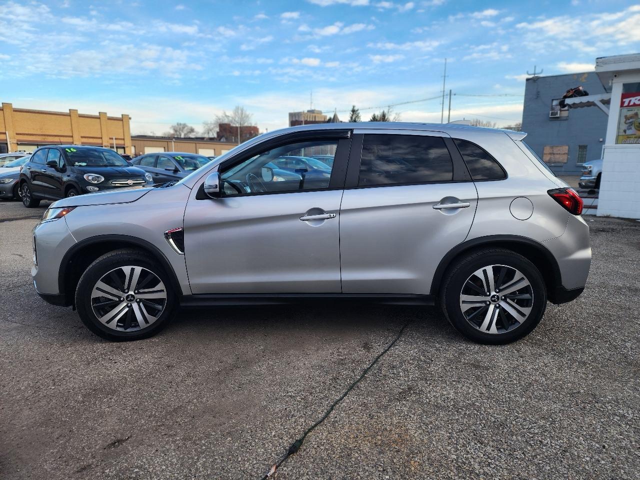 Mitsubishi Outlander Sport 2.0 ES AWD 2021