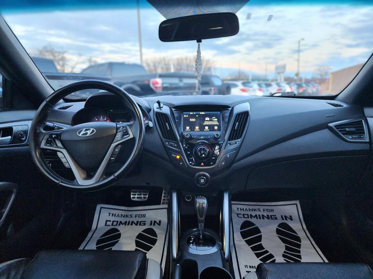 Hyundai Veloster Turbo R-Spec w/Red Interior 6M 2017