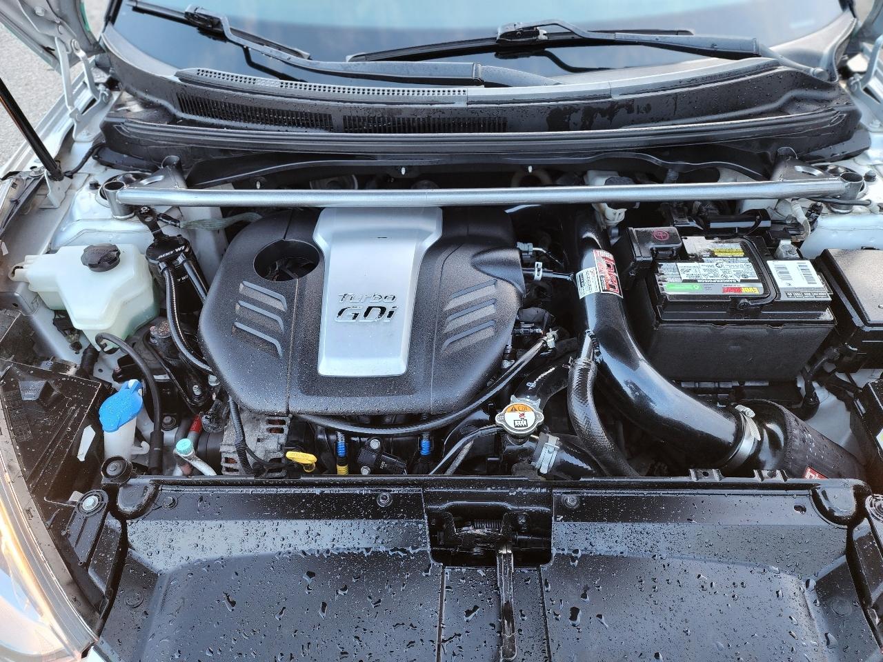 Hyundai Veloster Turbo R-Spec w/Red Interior 6M 2017