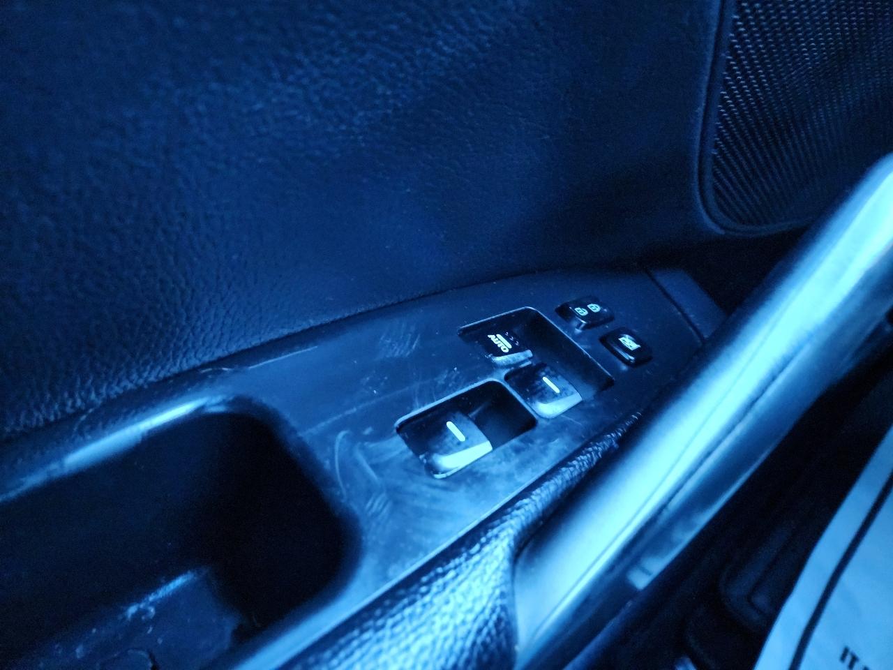 Hyundai Veloster Turbo R-Spec w/Red Interior 6M 2017