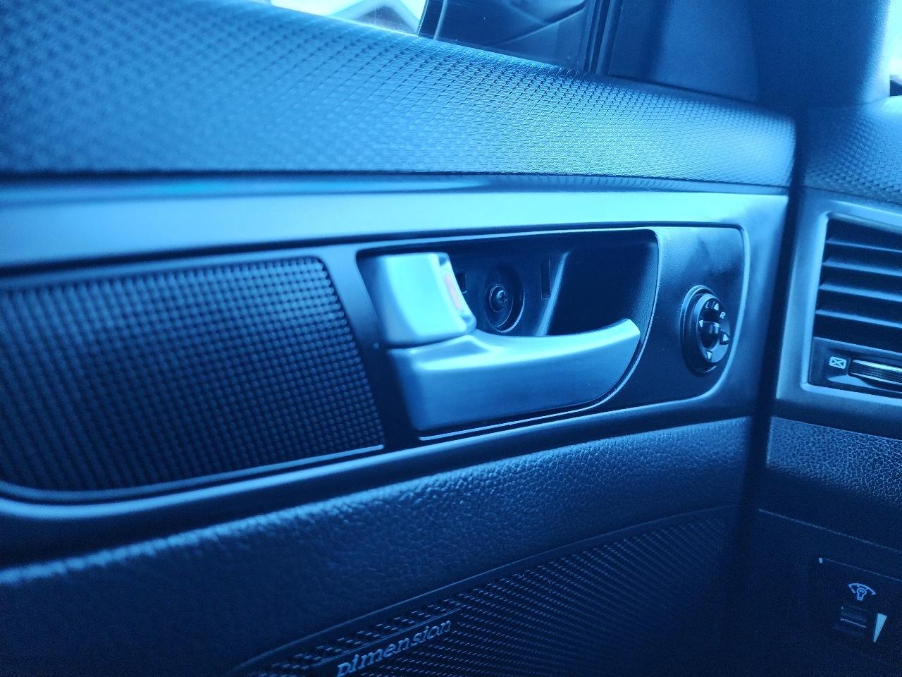 Hyundai Veloster Turbo R-Spec w/Red Interior 6M 2017