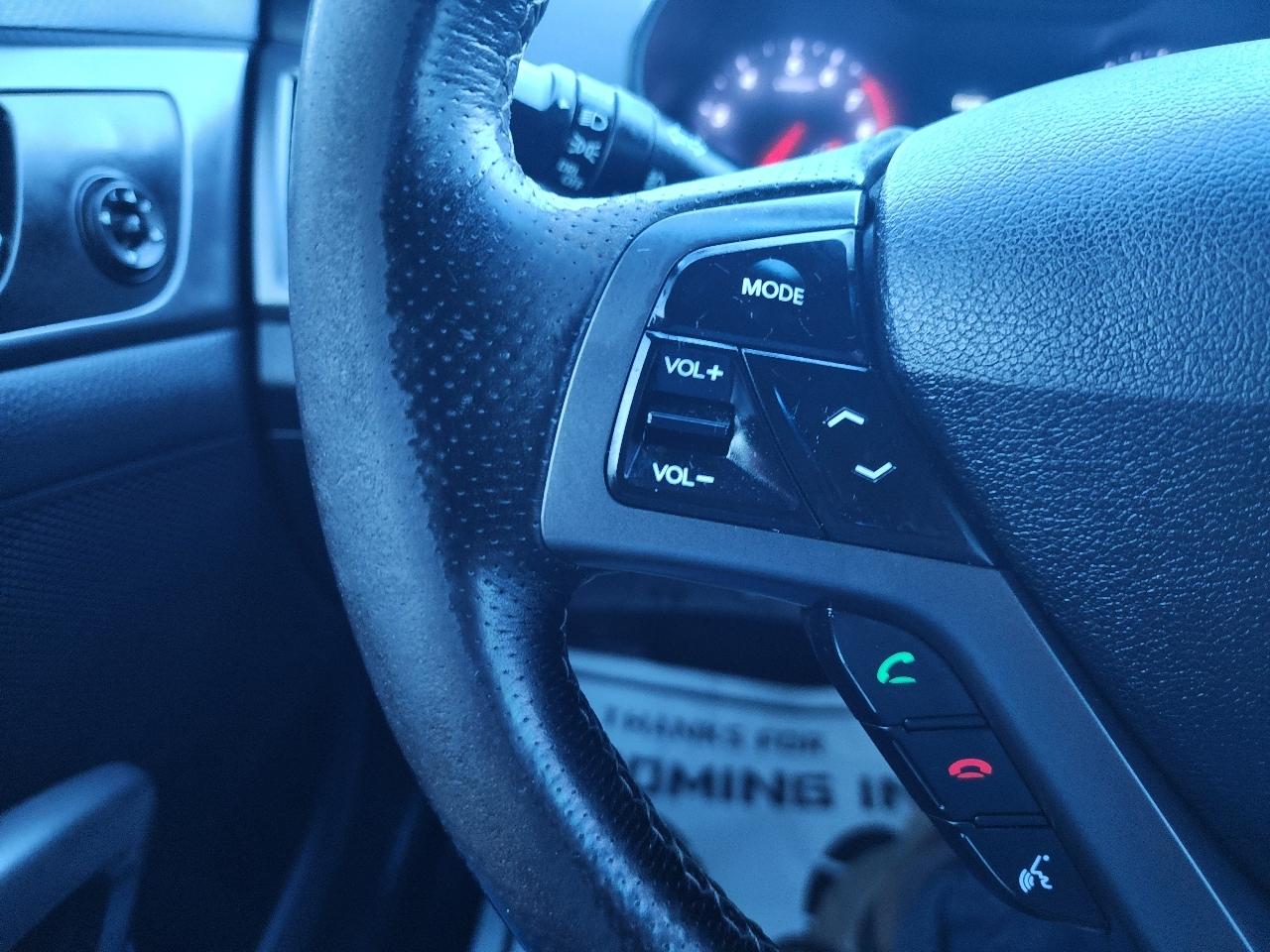 Hyundai Veloster Turbo R-Spec w/Red Interior 6M 2017