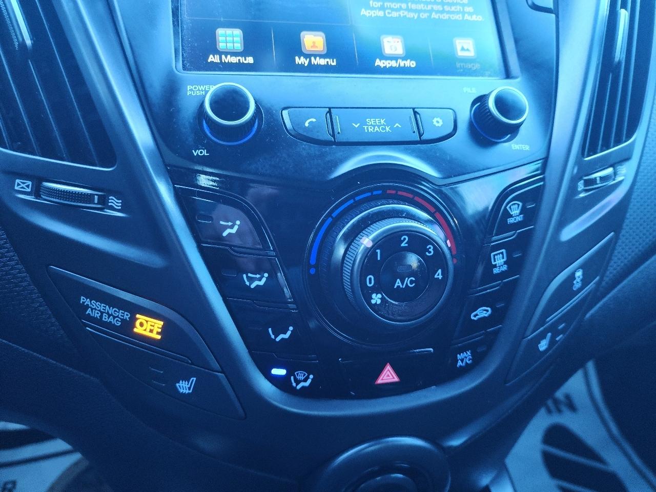 Hyundai Veloster Turbo R-Spec w/Red Interior 6M 2017