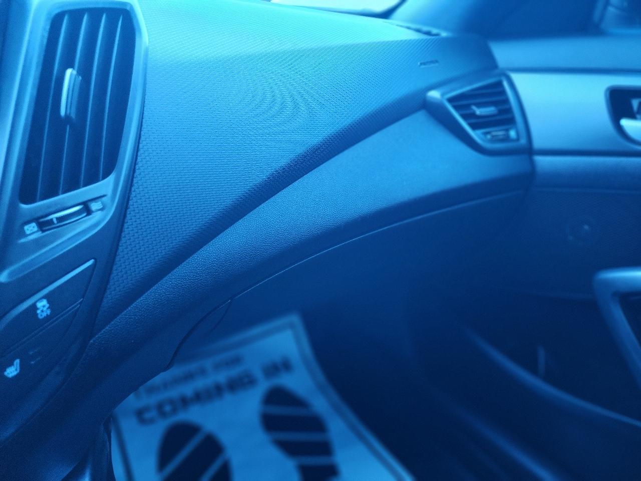 Hyundai Veloster Turbo R-Spec w/Red Interior 6M 2017