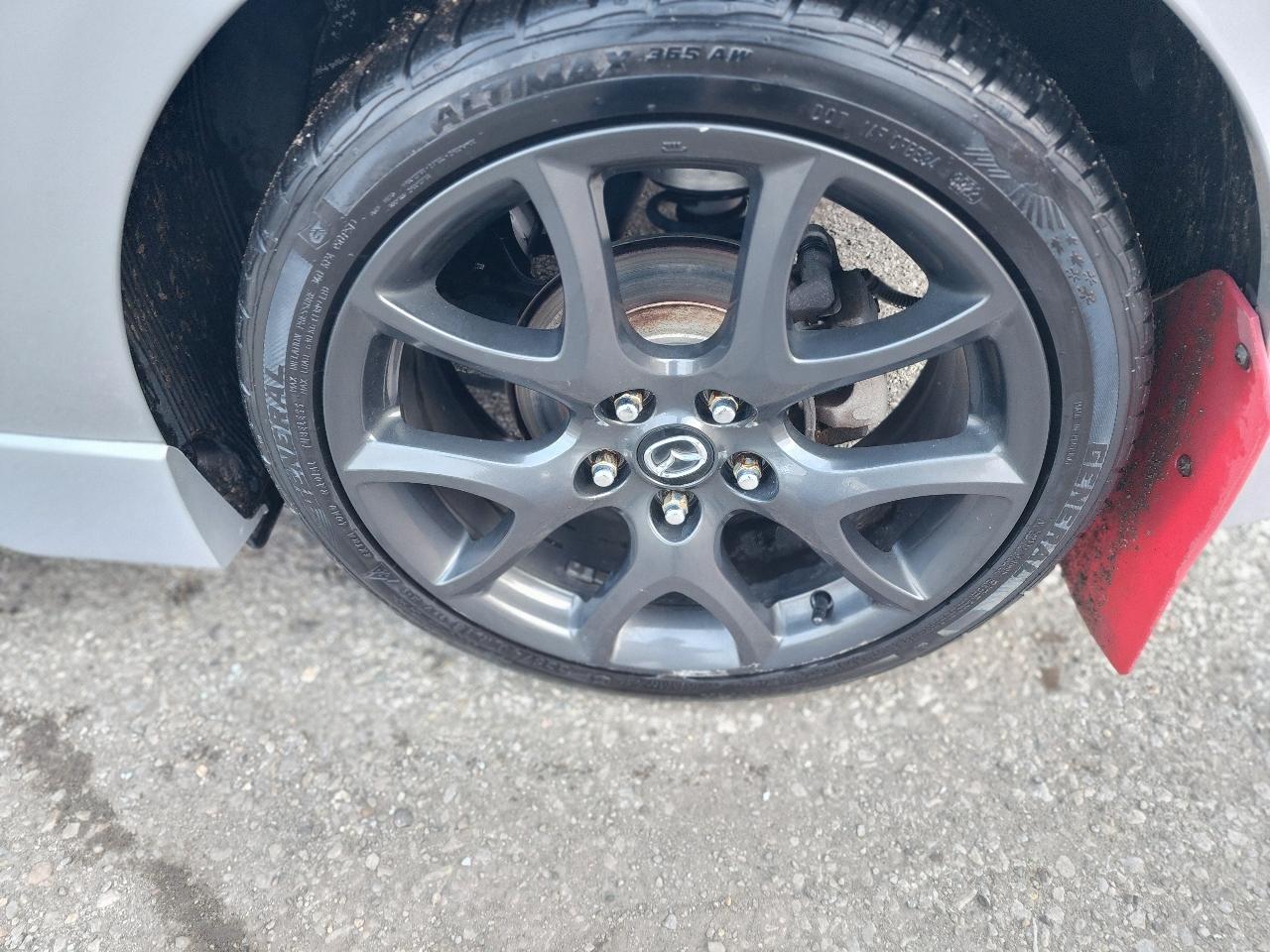 Hyundai Veloster Turbo R-Spec w/Red Interior 6M 2017