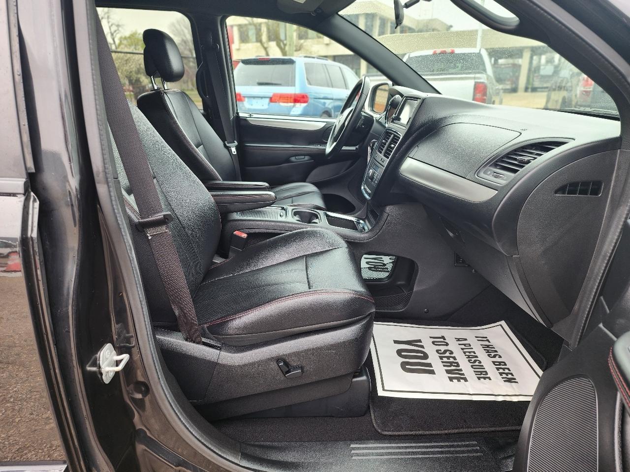 Dodge Grand Caravan R/T 2014