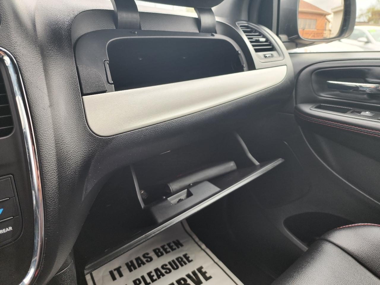 Dodge Grand Caravan R/T 2014