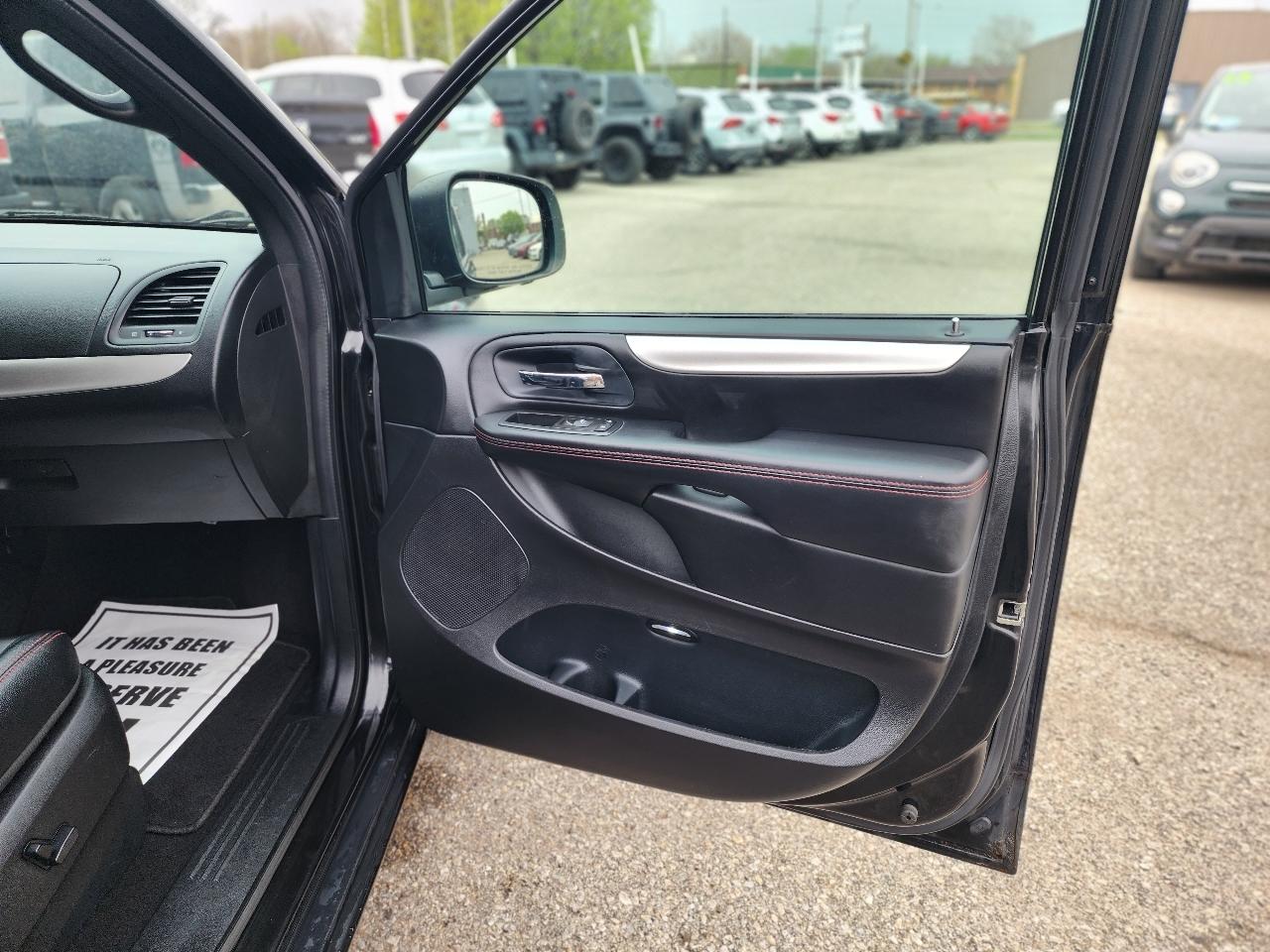 Dodge Grand Caravan R/T 2014