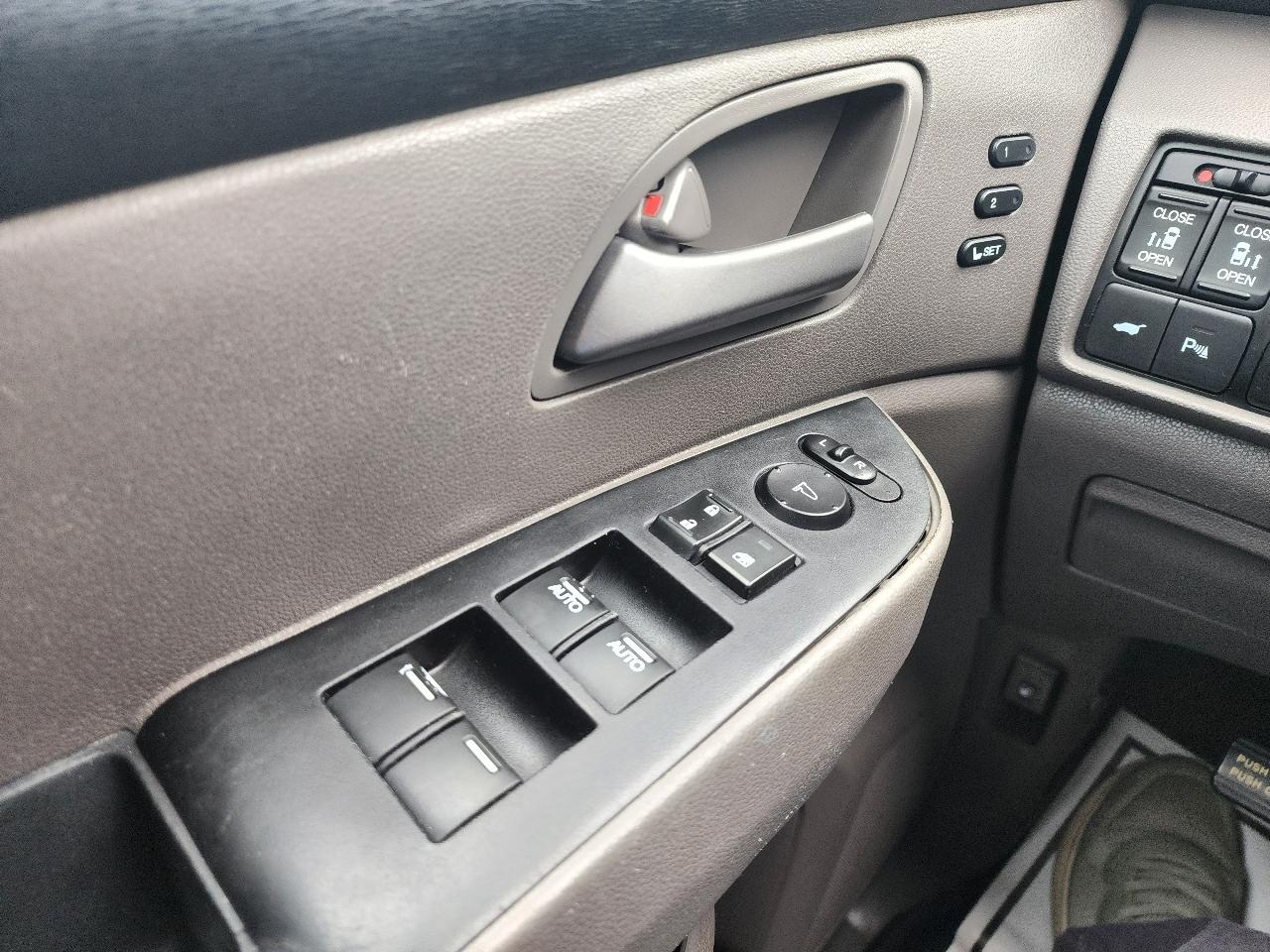 Honda Odyssey Touring 2013