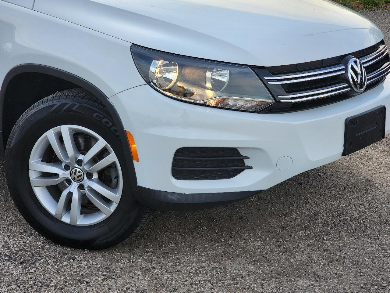 Volkswagen Tiguan S 2015