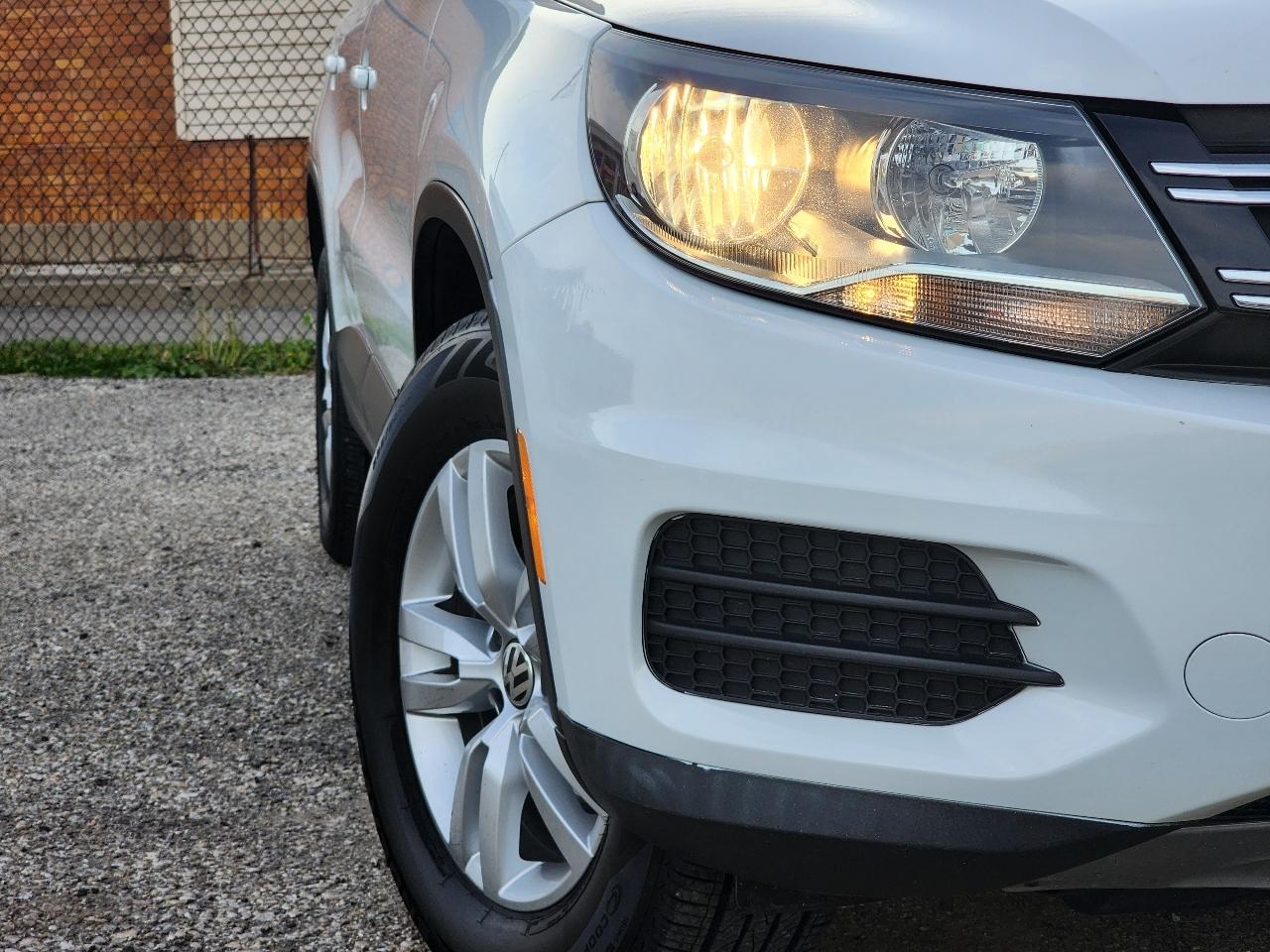 Volkswagen Tiguan S 2015