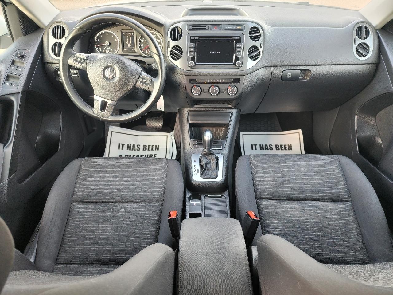 Volkswagen Tiguan S 2015