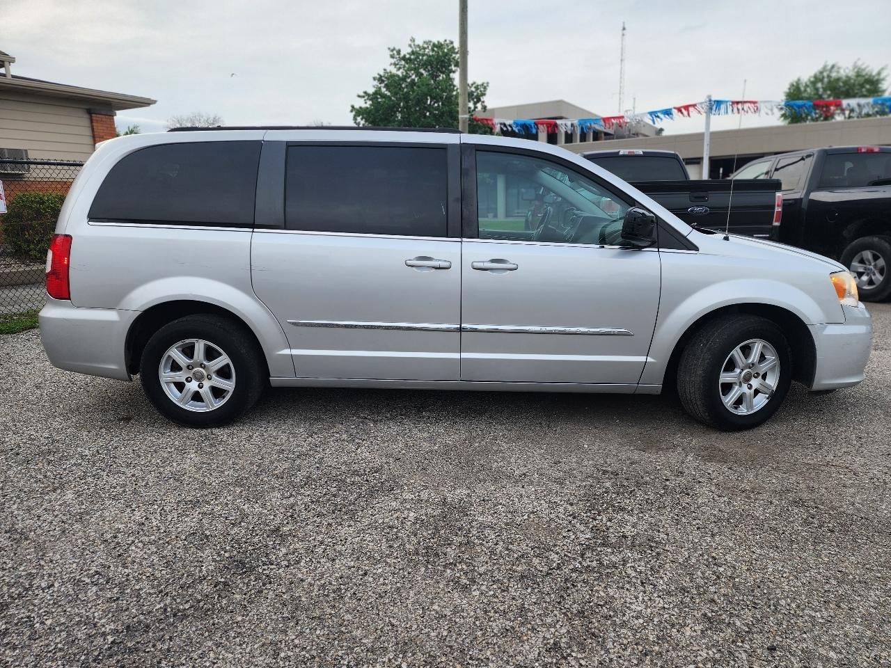 Chrysler Town & Country Touring 2012