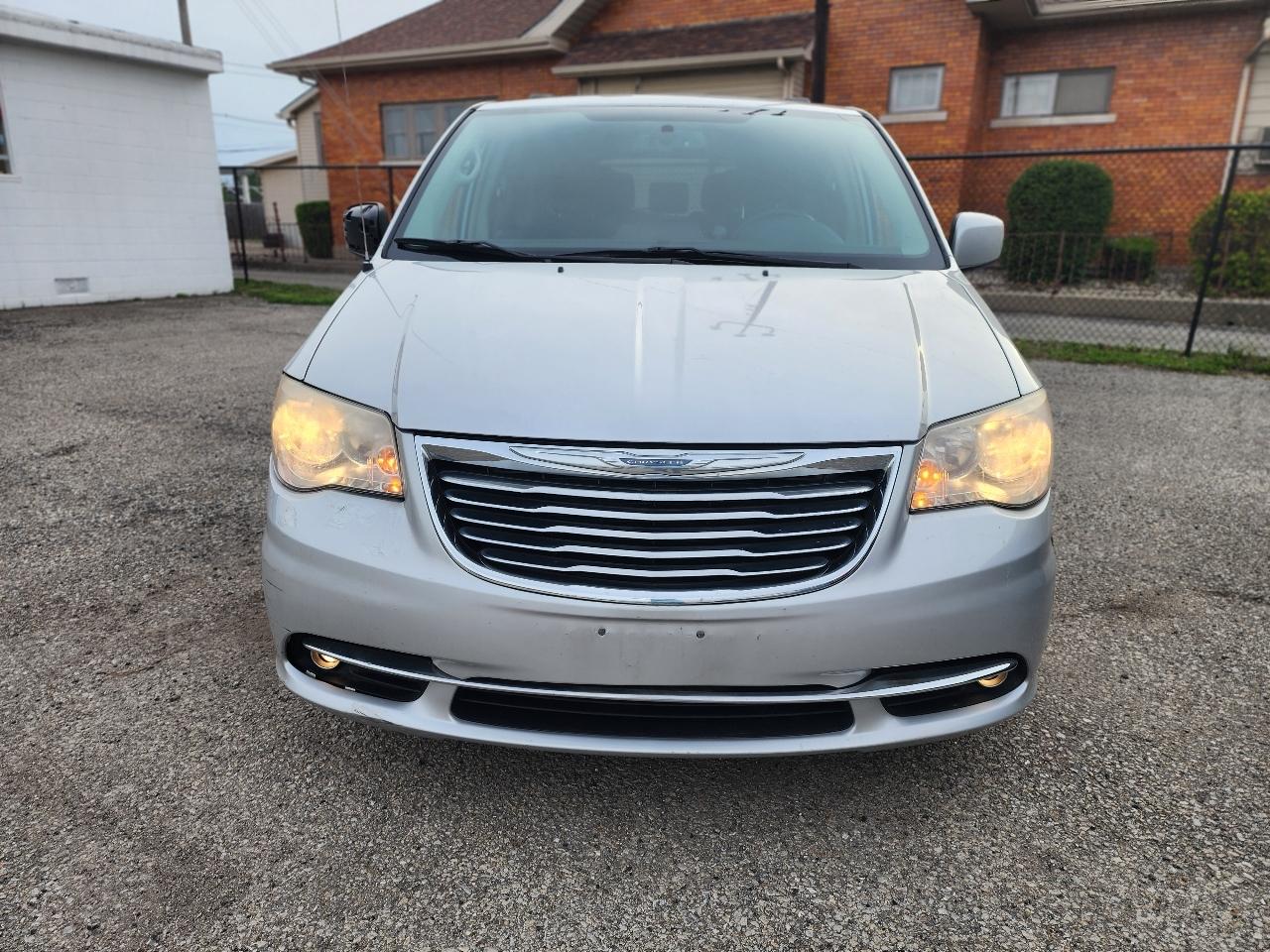 Chrysler Town & Country Touring 2012