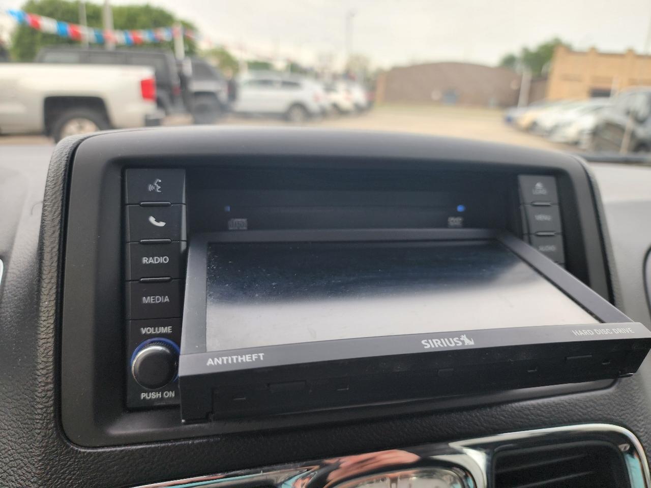 Chrysler Town & Country Touring 2012