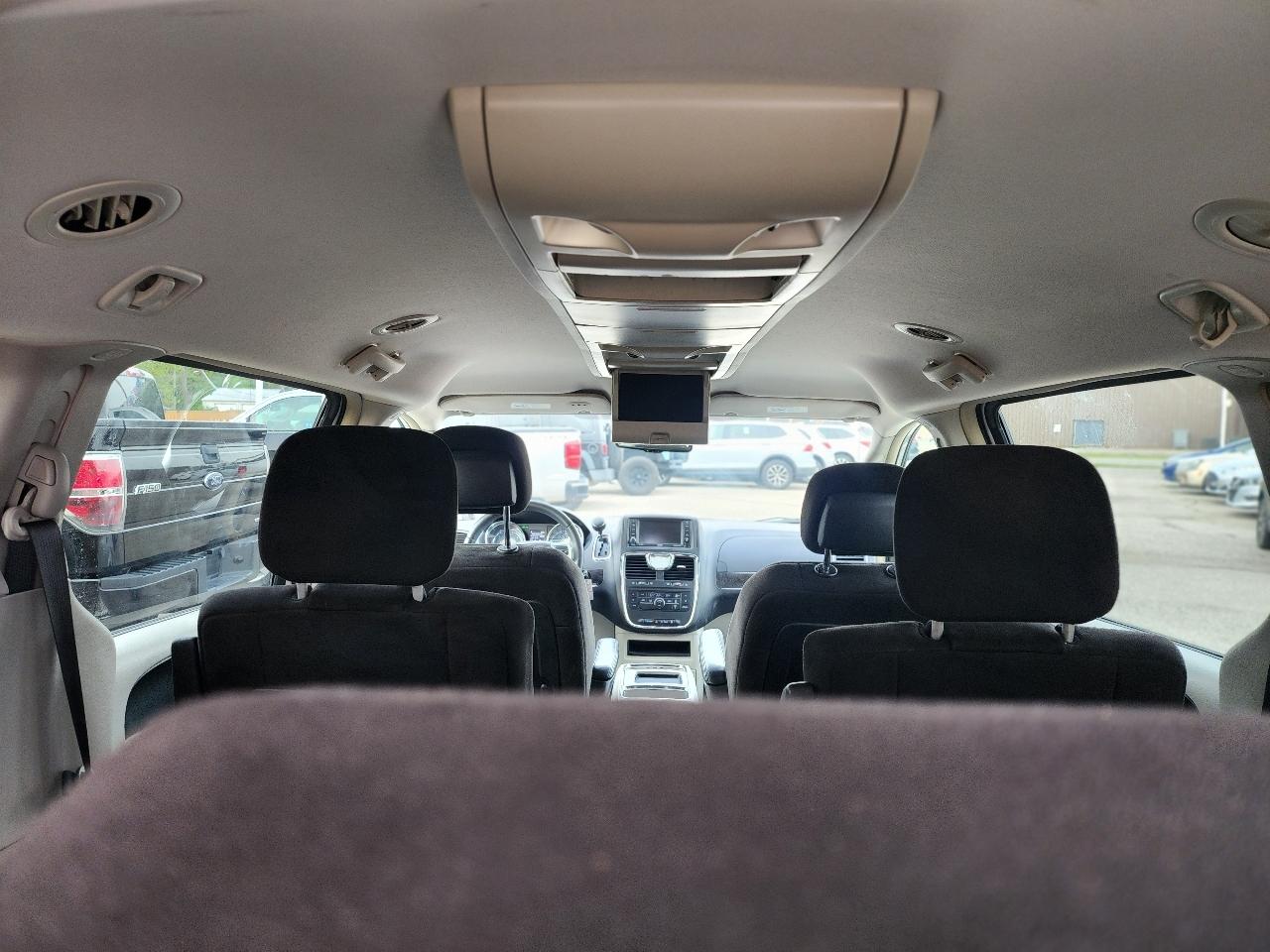 Chrysler Town & Country Touring 2012