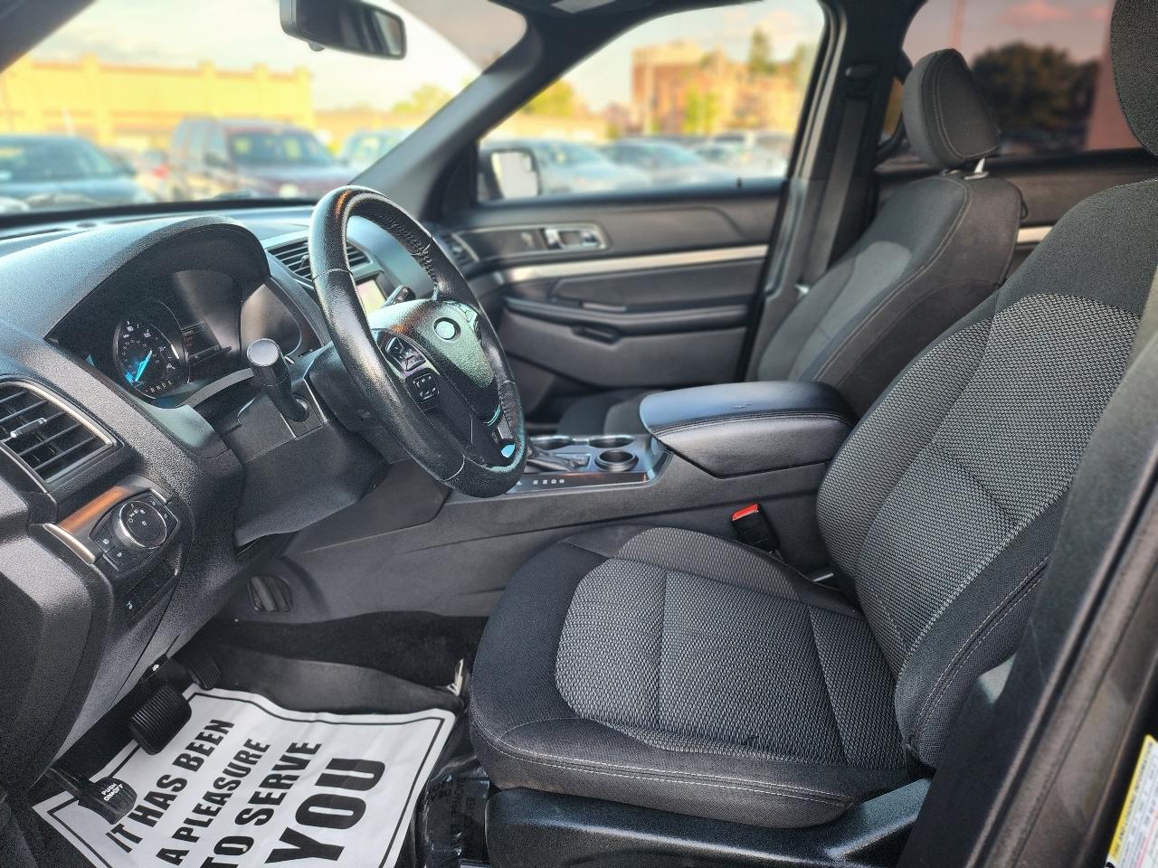 Ford Explorer XLT FWD 2018