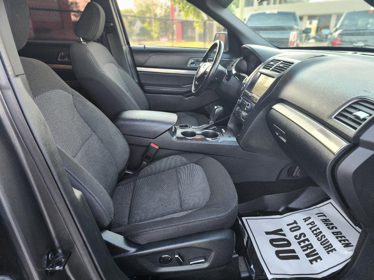 Ford Explorer XLT FWD 2018