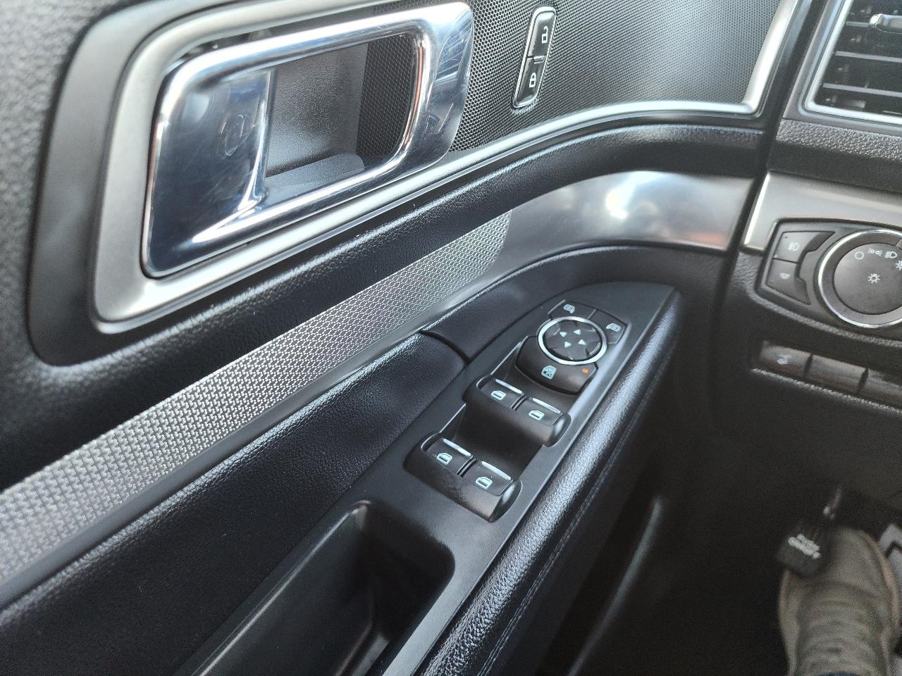 Ford Explorer XLT FWD 2018