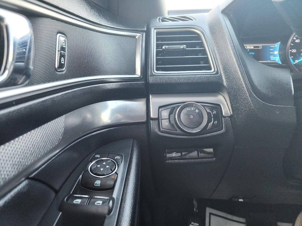Ford Explorer XLT FWD 2018