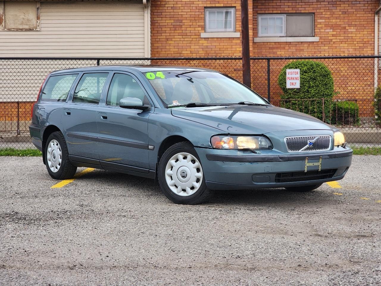 2004 Volvo V70 2.4's photo