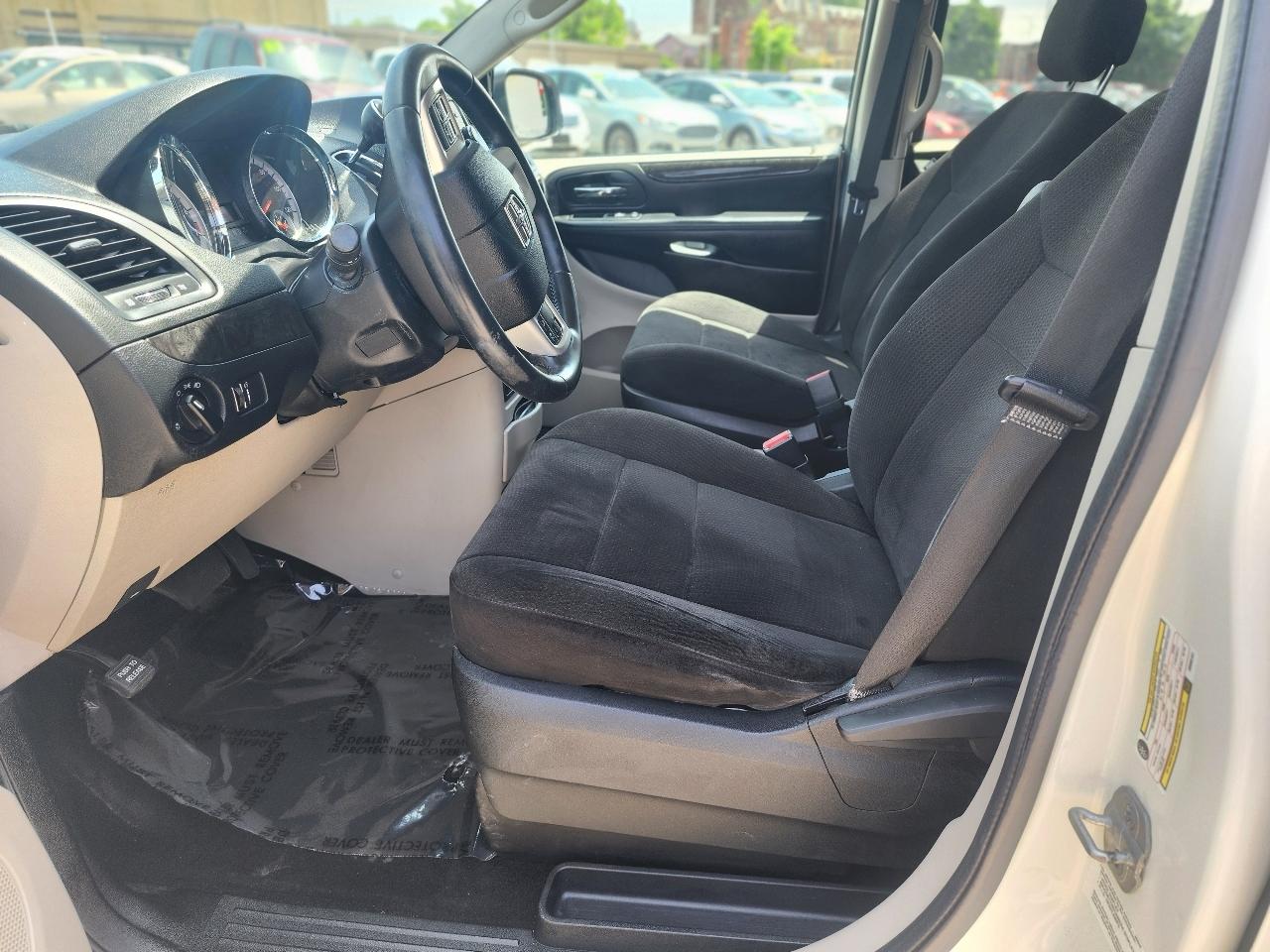 Dodge Grand Caravan SE 2013