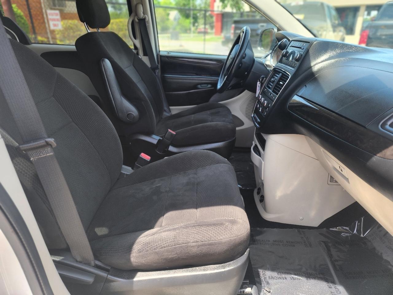 Dodge Grand Caravan SE 2013