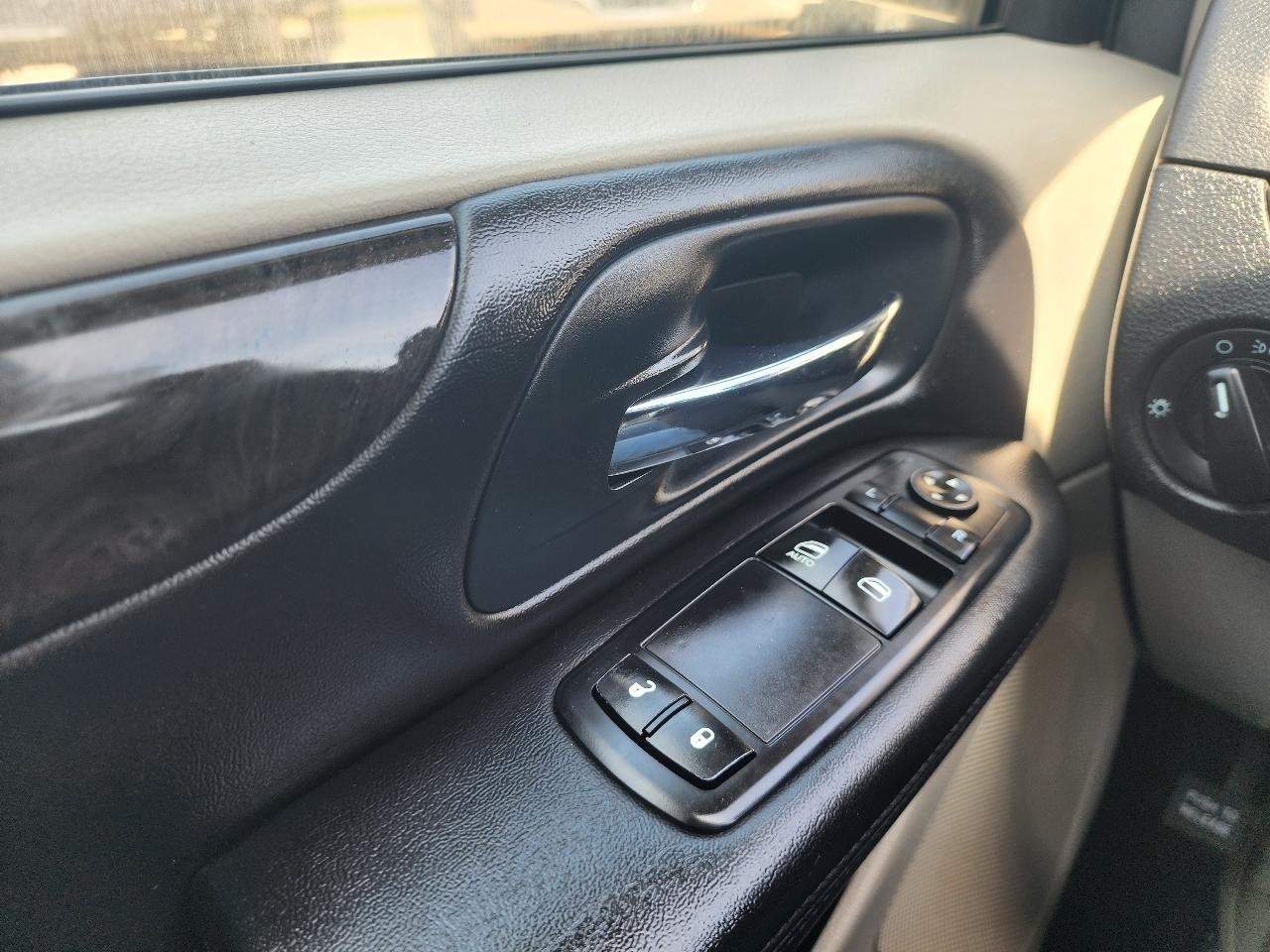 Dodge Grand Caravan SE 2013
