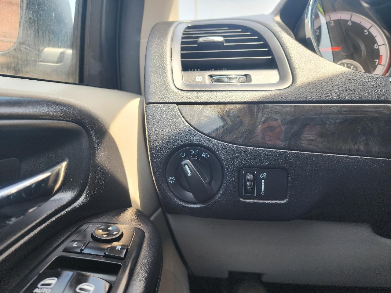 Dodge Grand Caravan SE 2013