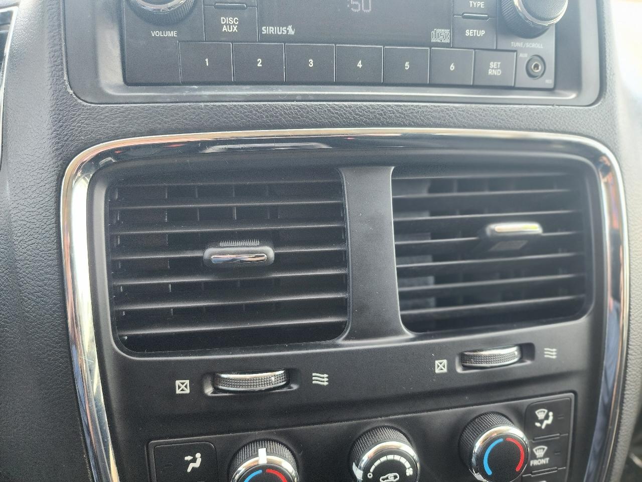 Dodge Grand Caravan SE 2013