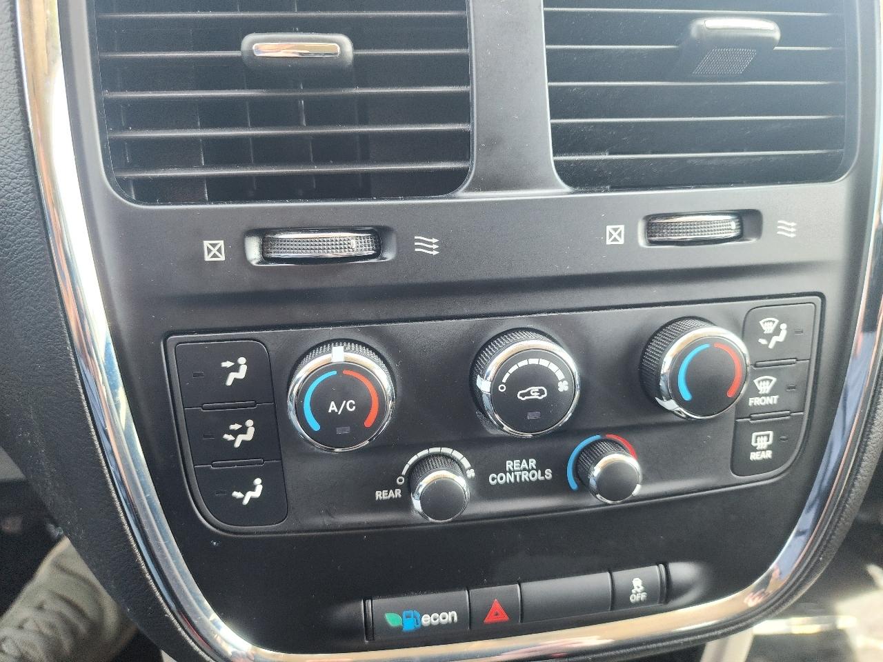 Dodge Grand Caravan SE 2013