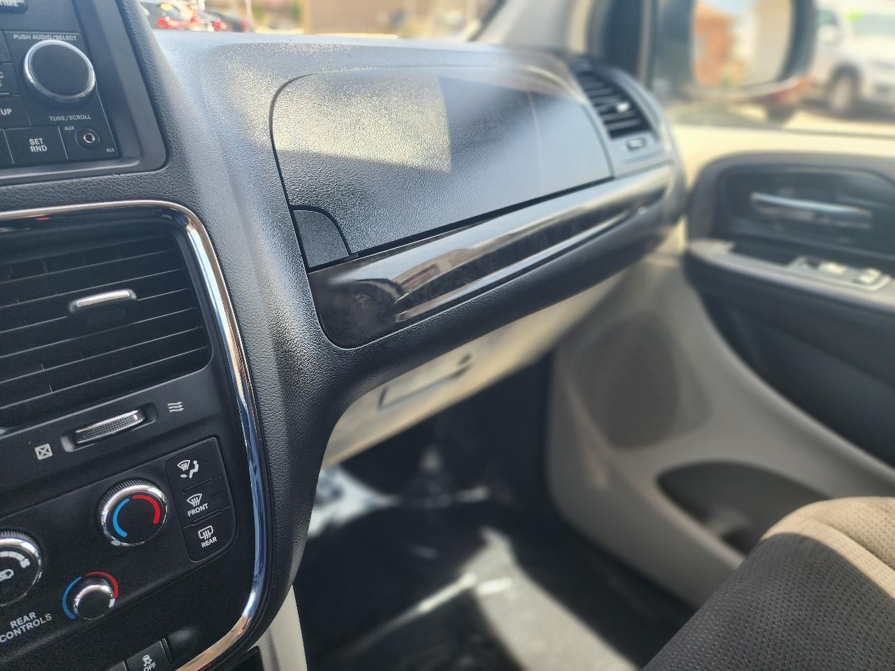 Dodge Grand Caravan SE 2013