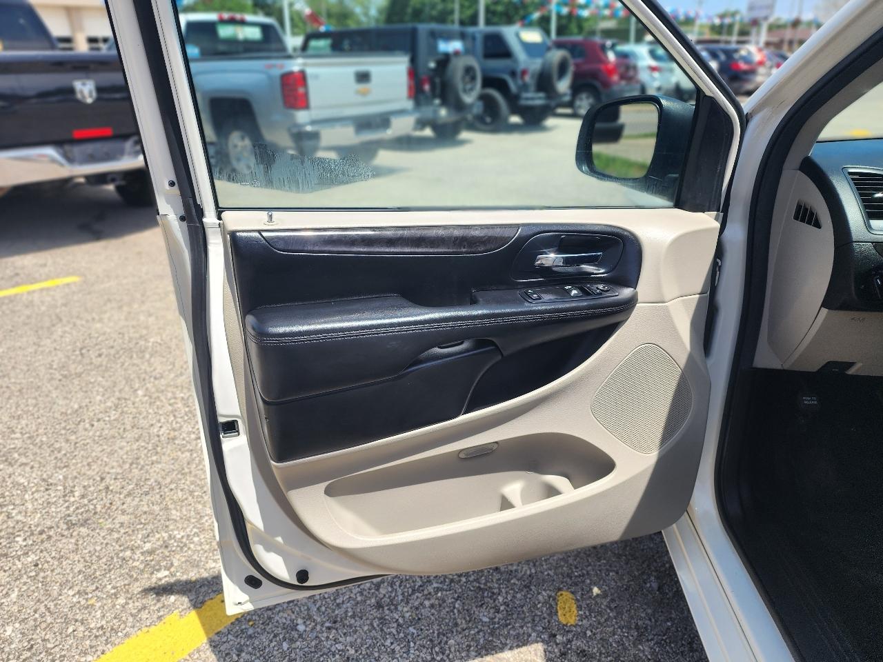 Dodge Grand Caravan SE 2013