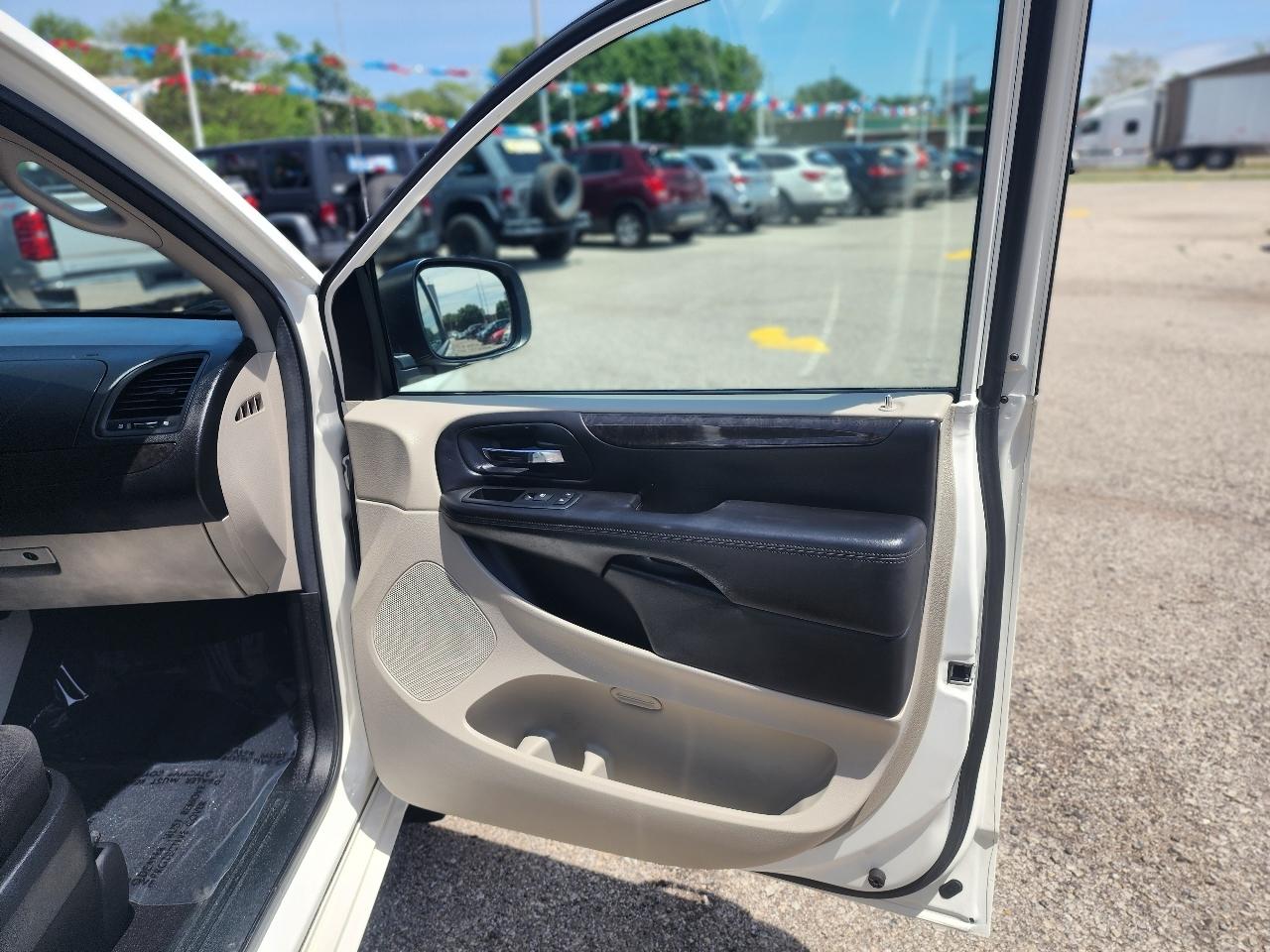 Dodge Grand Caravan SE 2013