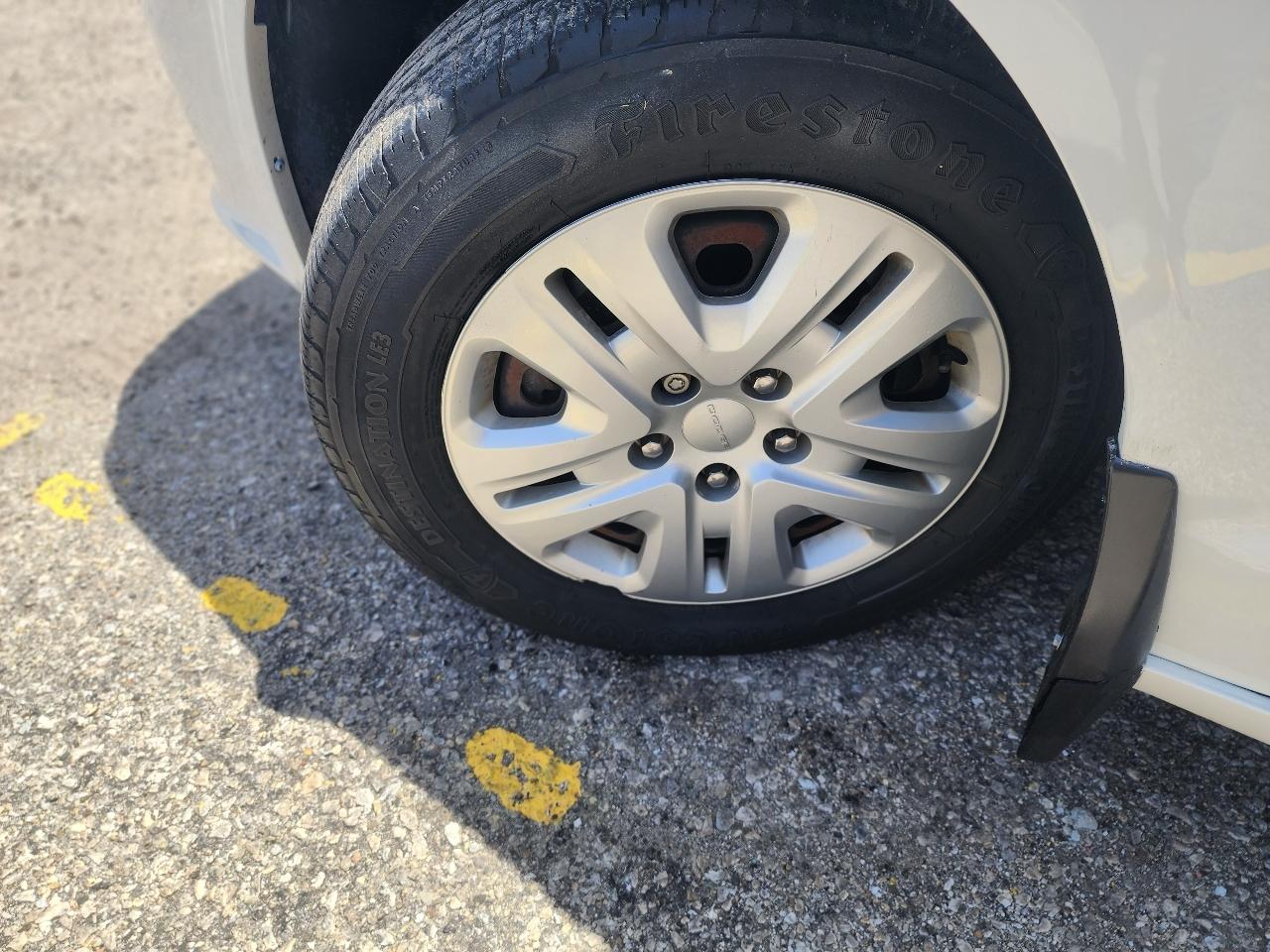 Dodge Grand Caravan SE 2013