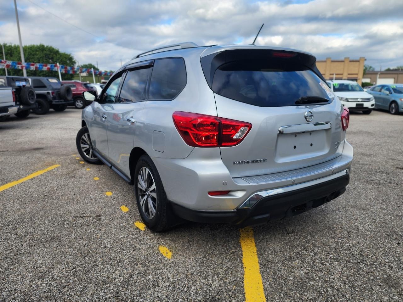 Nissan Pathfinder S 4WD 2017
