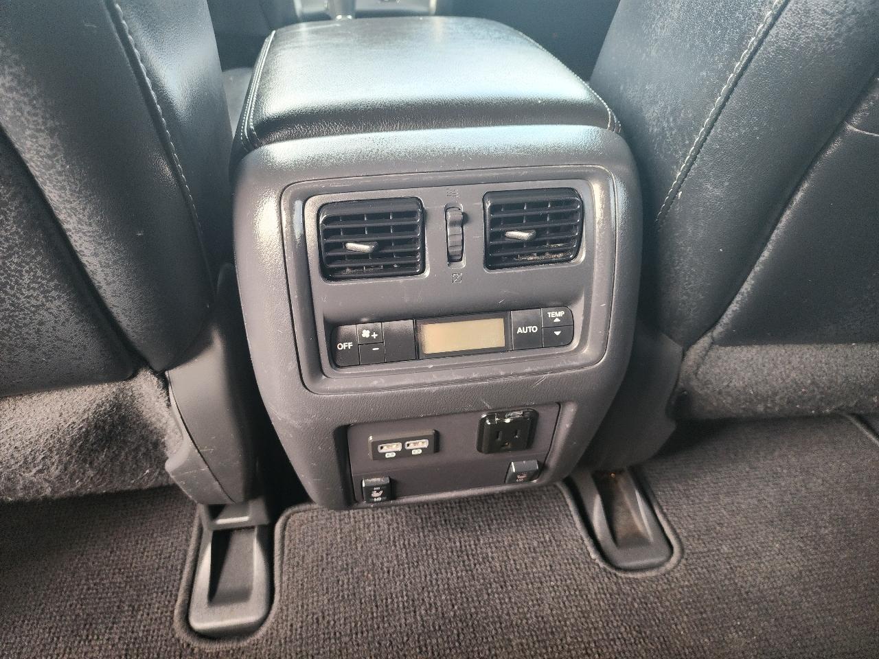 Nissan Pathfinder S 4WD 2017