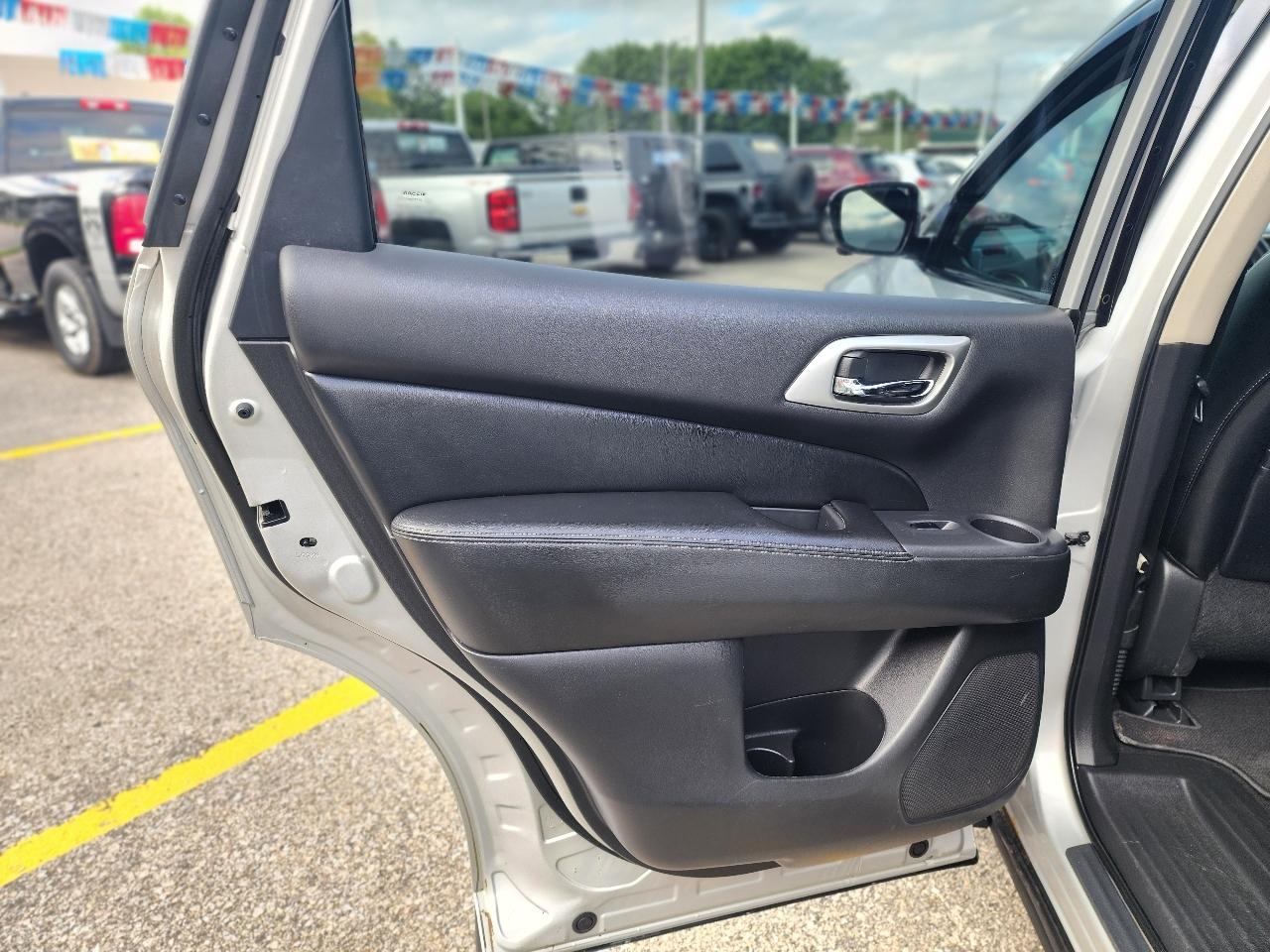 Nissan Pathfinder S 4WD 2017