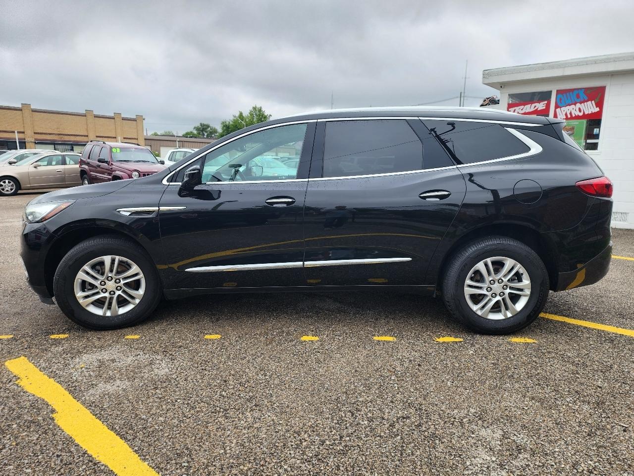Buick Enclave Essence FWD 2018