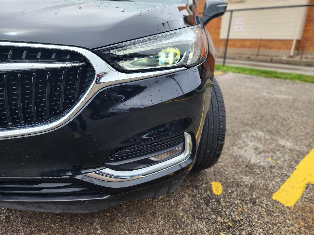 Buick Enclave Essence FWD 2018