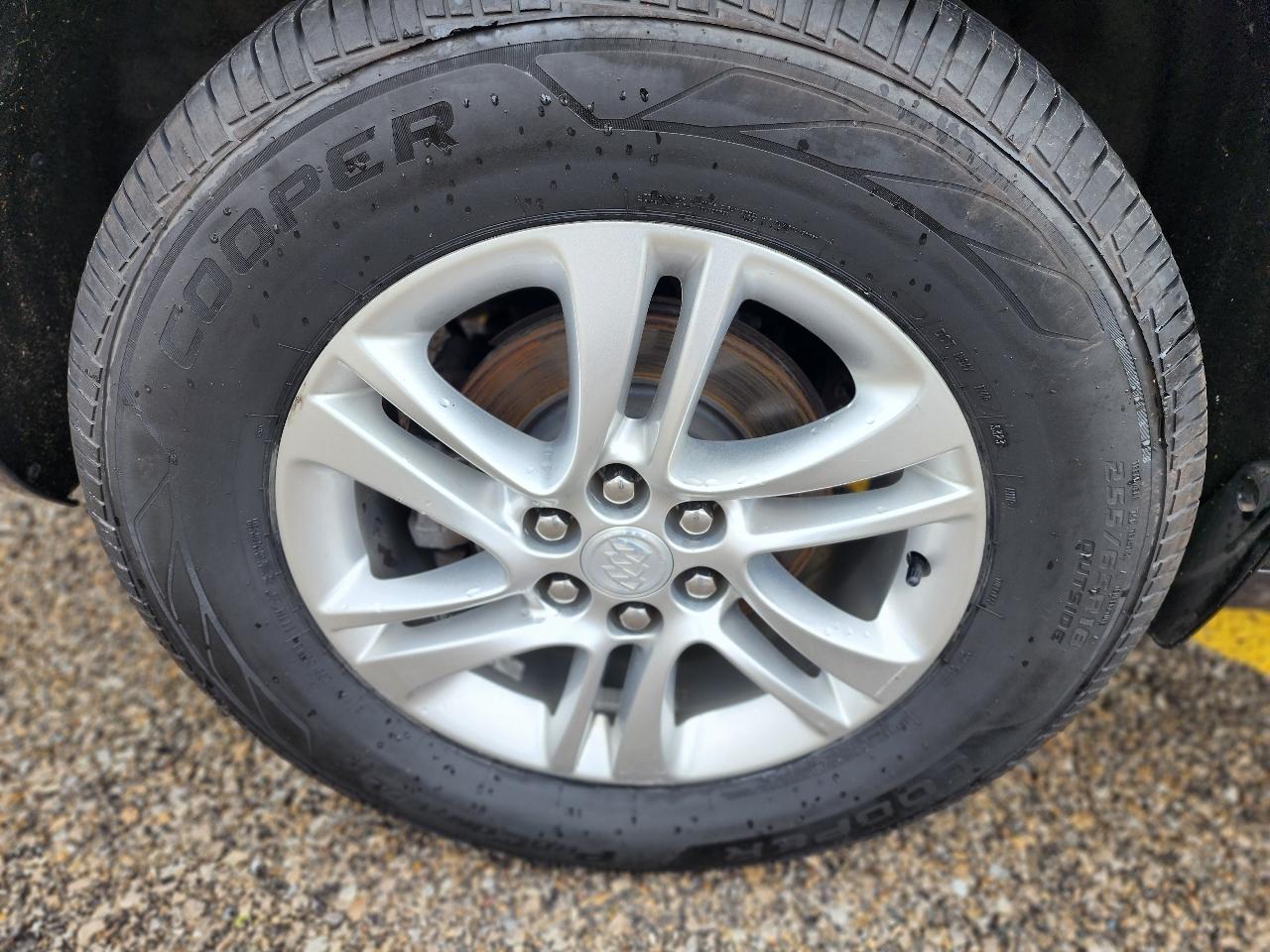 Buick Enclave Essence FWD 2018