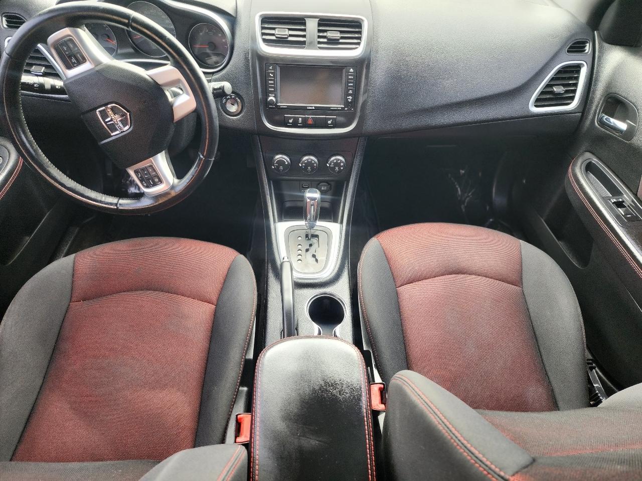 Dodge Avenger SXT 2012
