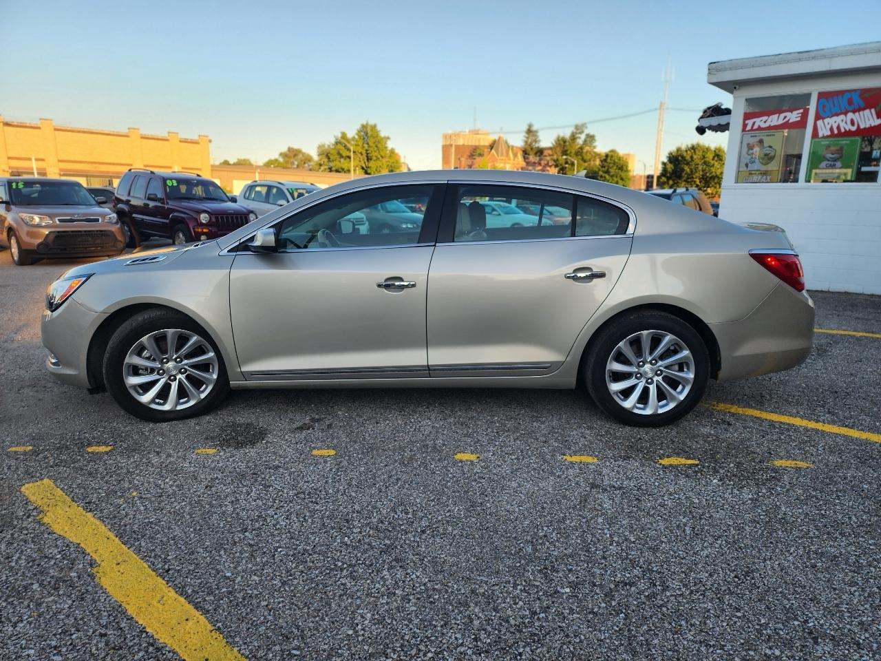 Buick LaCrosse Base 2014