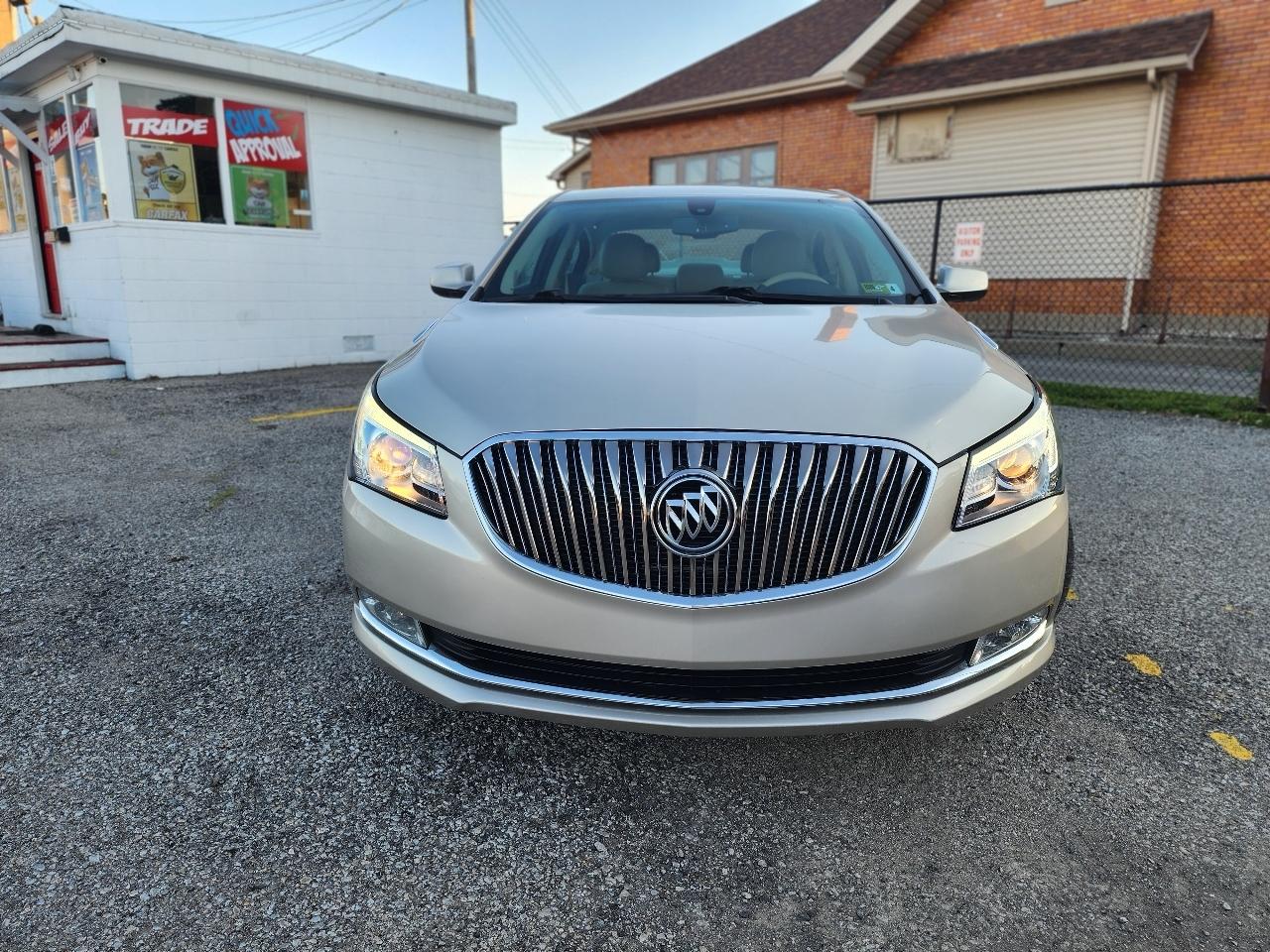 Buick LaCrosse Base 2014